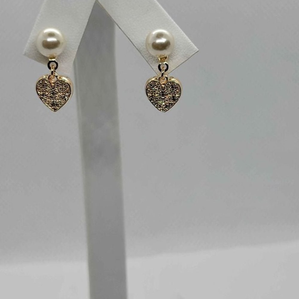 LAST ONE !!! Brazilian 18k Gold Filled Heart with Pearl Earrings - Picture 3 of 4